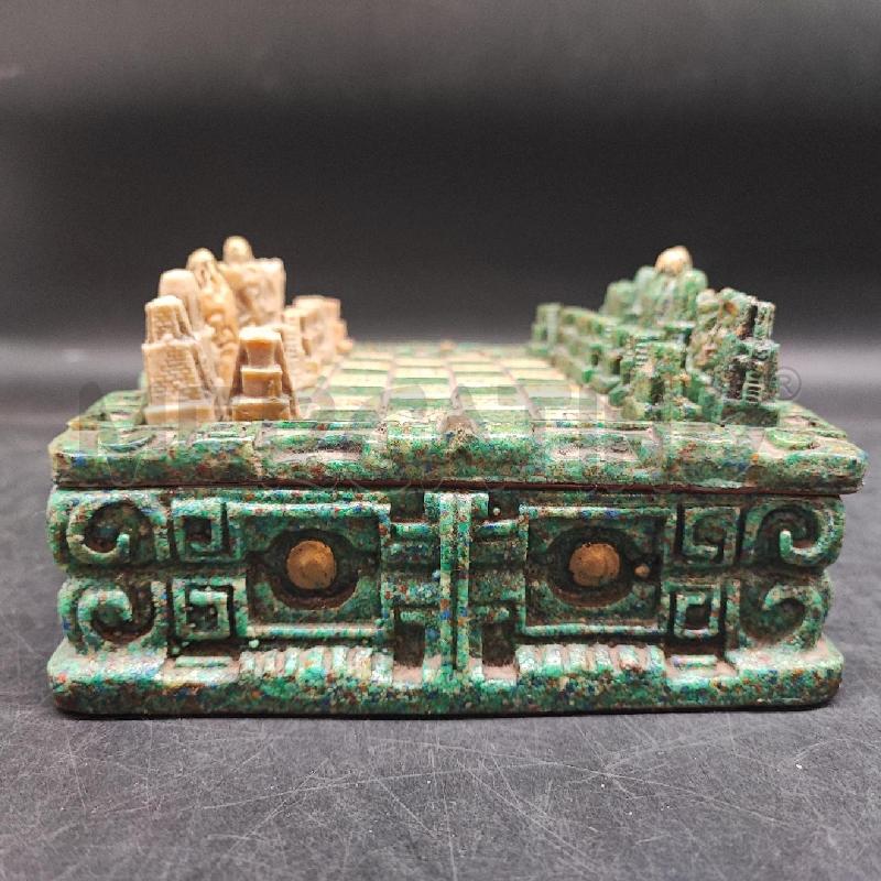 SCACCHIERA RESINA VERDE MAYA QUADRATA  | Mercatino dell'Usato Roma gregorio vii 4