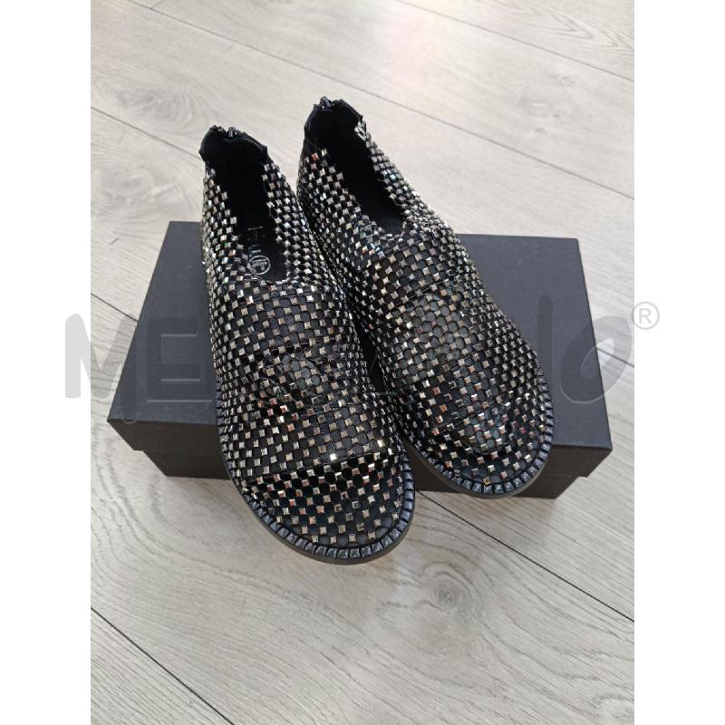 SCARPE DONNA FRUIT NERE STRASS | Mercatino dell'Usato Roma gregorio vii 1