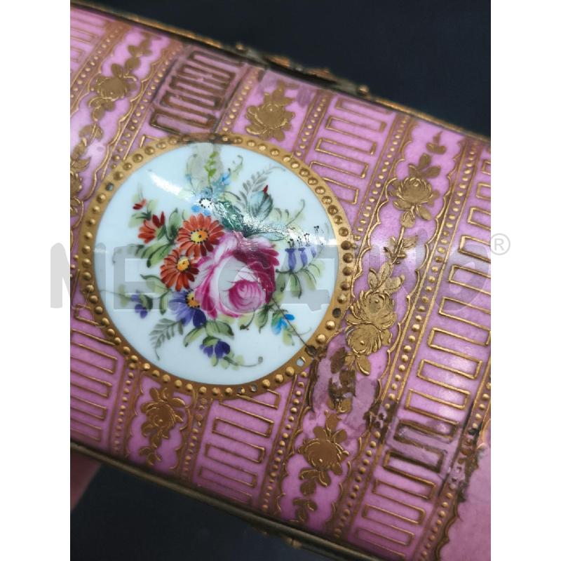 SCATOLA FRANCE ROSA DECORI DORATI  | Mercatino dell'Usato Roma gregorio vii 3