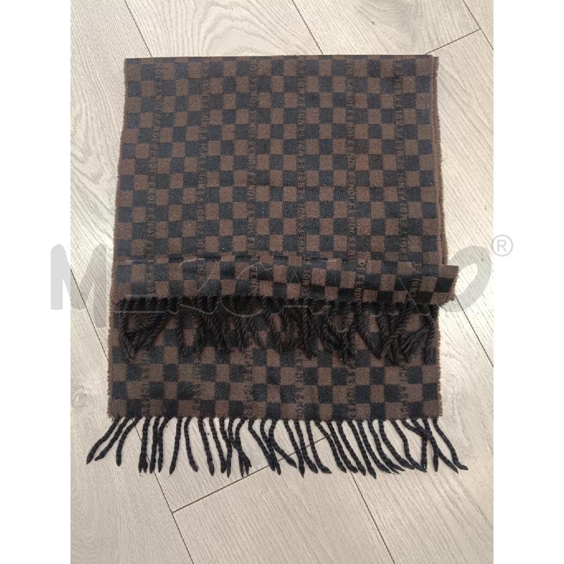 SCIARPA FENDI MOTIVO GEOMETRICO NERO MARRONE LANA | Mercatino dell'Usato Roma gregorio vii 1
