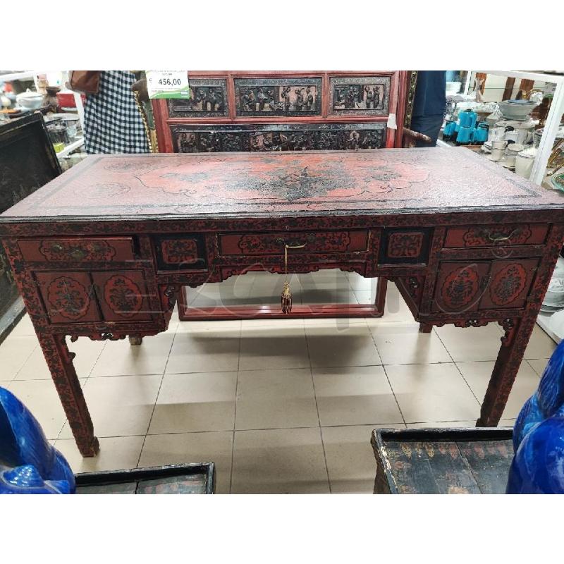 SCRIVANIA ROSSA CON DECORI | Mercatino dell'Usato Roma gregorio vii 1