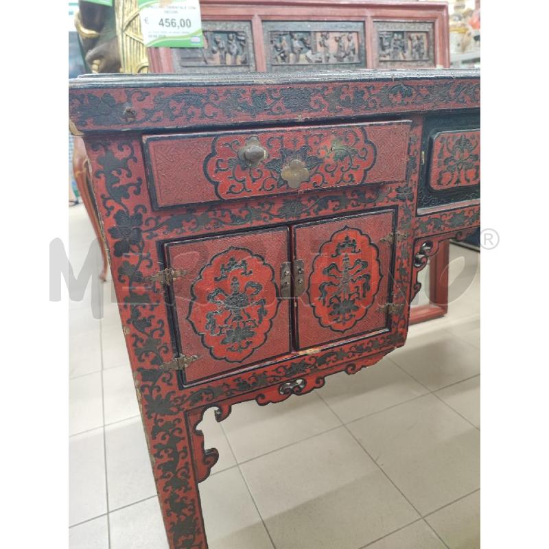 SCRIVANIA ROSSA CON DECORI | Mercatino dell'Usato Roma gregorio vii 2