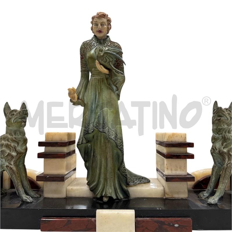 STATUA DONNA CON CANI BASE MARMO DECÒ | Mercatino dell'Usato Roma gregorio vii 2