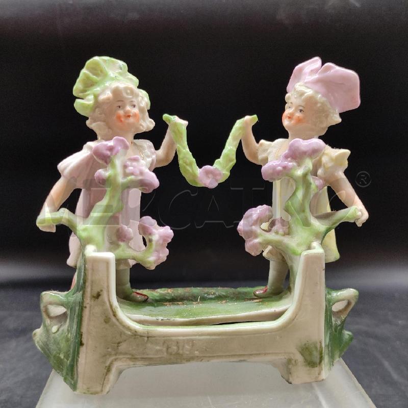 STATUETTA BIMBE FIOCCO VERDE FIORI  | Mercatino dell'Usato Roma gregorio vii 1