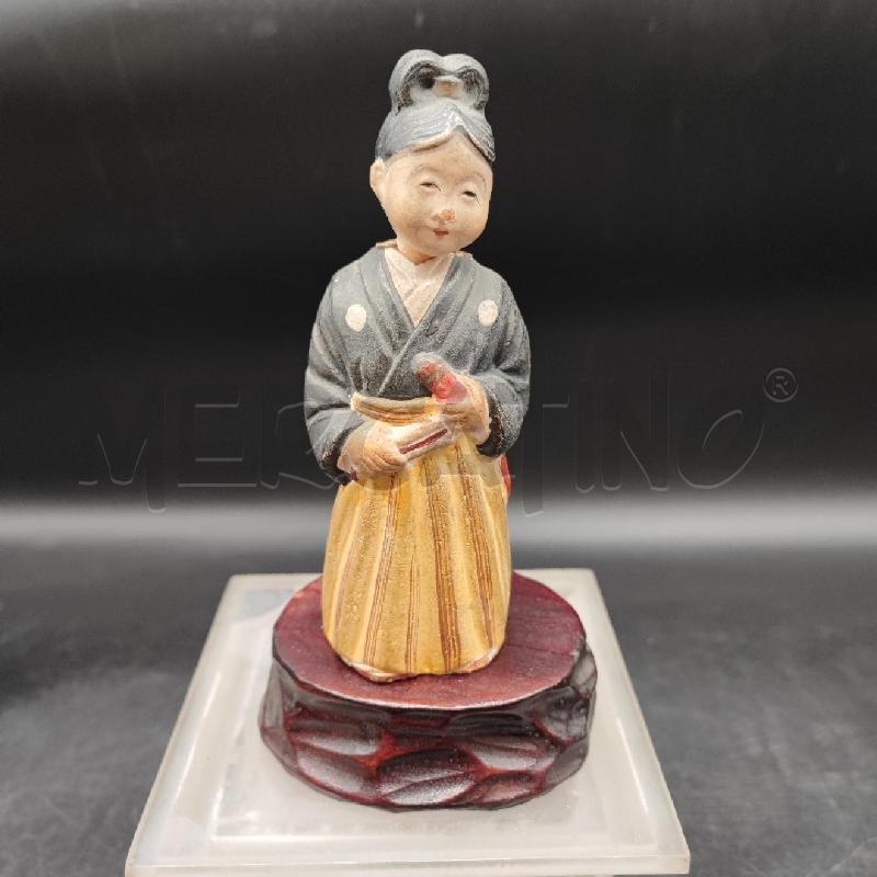 STATUETTA ORIENTALE GESSO TESTA CHE SI M | Mercatino dell'Usato Roma gregorio vii 1