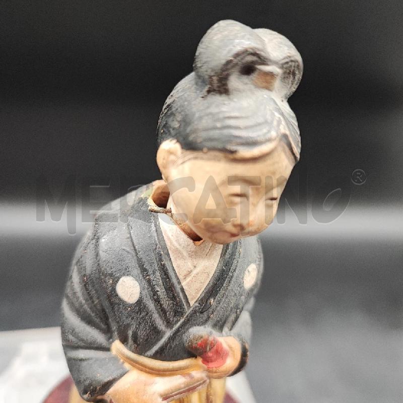 STATUETTA ORIENTALE GESSO TESTA CHE SI M | Mercatino dell'Usato Roma gregorio vii 2