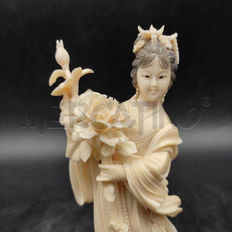 STATUINA GUANYIN BEIGE ALTO DA RIV | Mercatino dell'Usato Roma gregorio vii 2