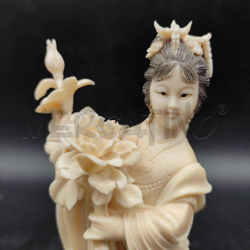 STATUINA GUANYIN BEIGE ALTO DA RIV | Mercatino dell'Usato Roma gregorio vii 3