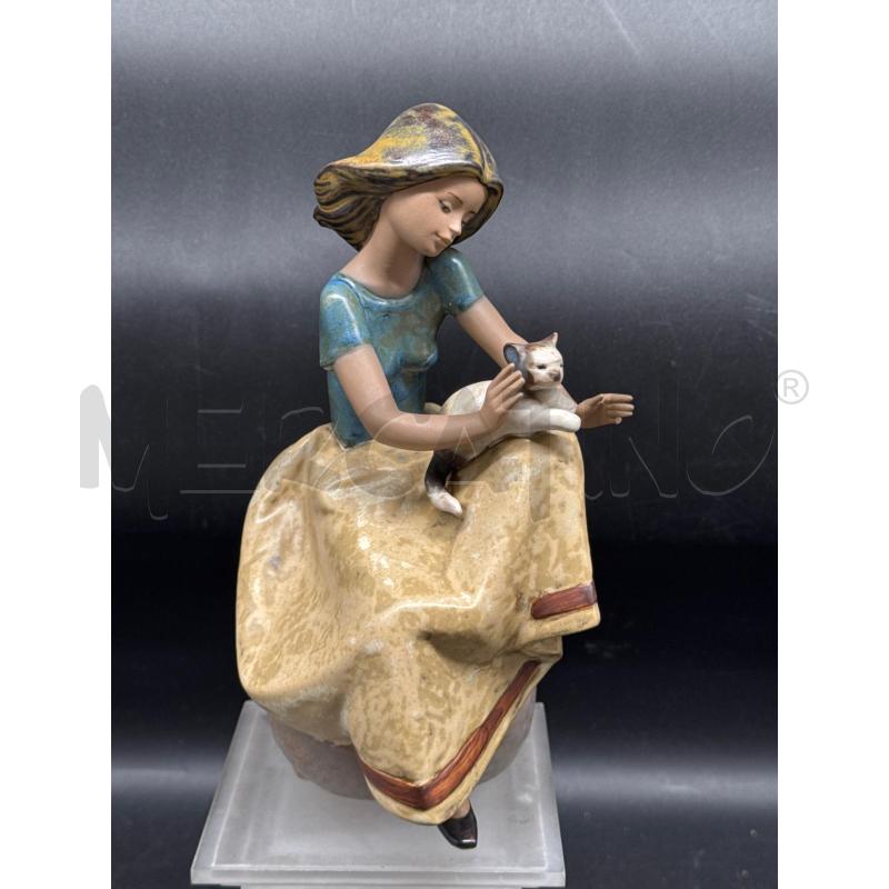 STATUINA LLADRO DONNA CON GATTO | Mercatino dell'Usato Roma gregorio vii 2
