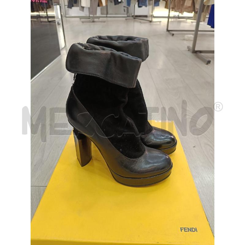 STIVALI FENDI A CALZA IN PELLE E CAMOSCIO NERI  | Mercatino dell'Usato Roma gregorio vii 1