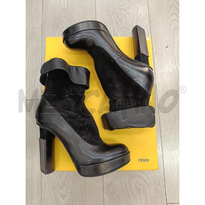 STIVALI FENDI A CALZA IN PELLE E CAMOSCIO NERI  | Mercatino dell'Usato Roma gregorio vii 3