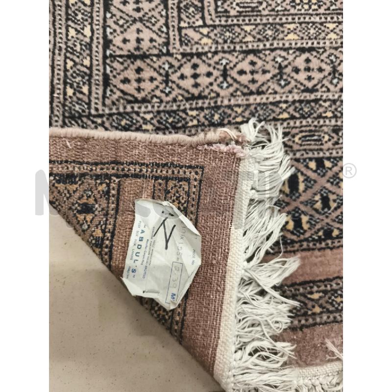 TAPPETO BLU ROMBI ROSSI 190X 125 | Mercatino dell'Usato Roma gregorio vii 2