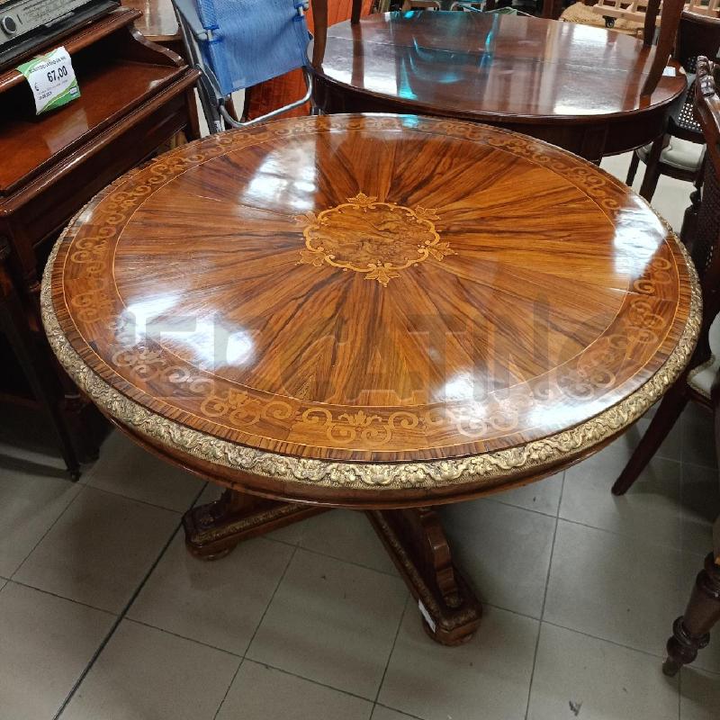 TAVOLO TONDO CON DECORI | Mercatino dell'Usato Roma gregorio vii 2