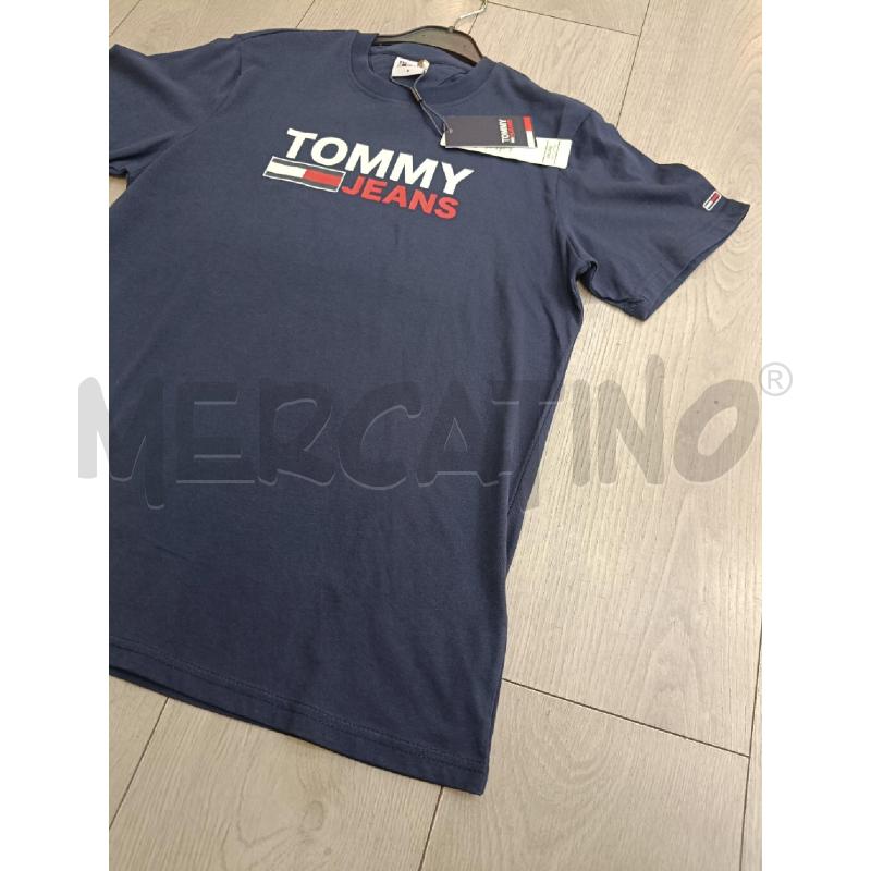 T SHIRT UOMO TOMMY JERANS BLU LETTERING BIANCA ROSSA  | Mercatino dell'Usato Roma gregorio vii 2