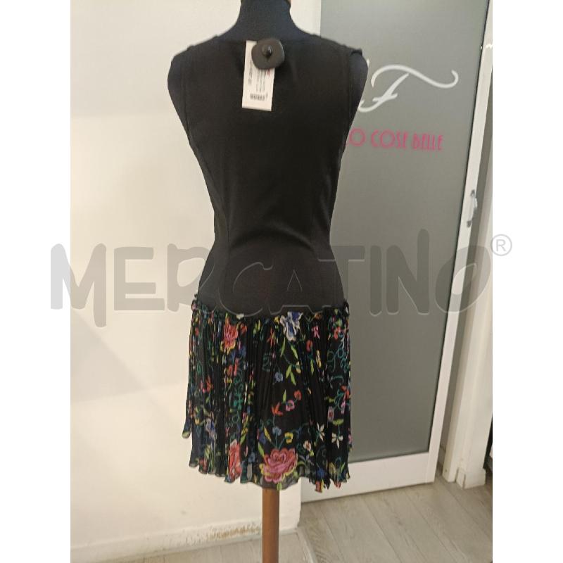 VESTITO DONNA MOSCHINO CHEAP AND CHIC NERO BALZA FIORI | Mercatino dell'Usato Roma gregorio vii 4