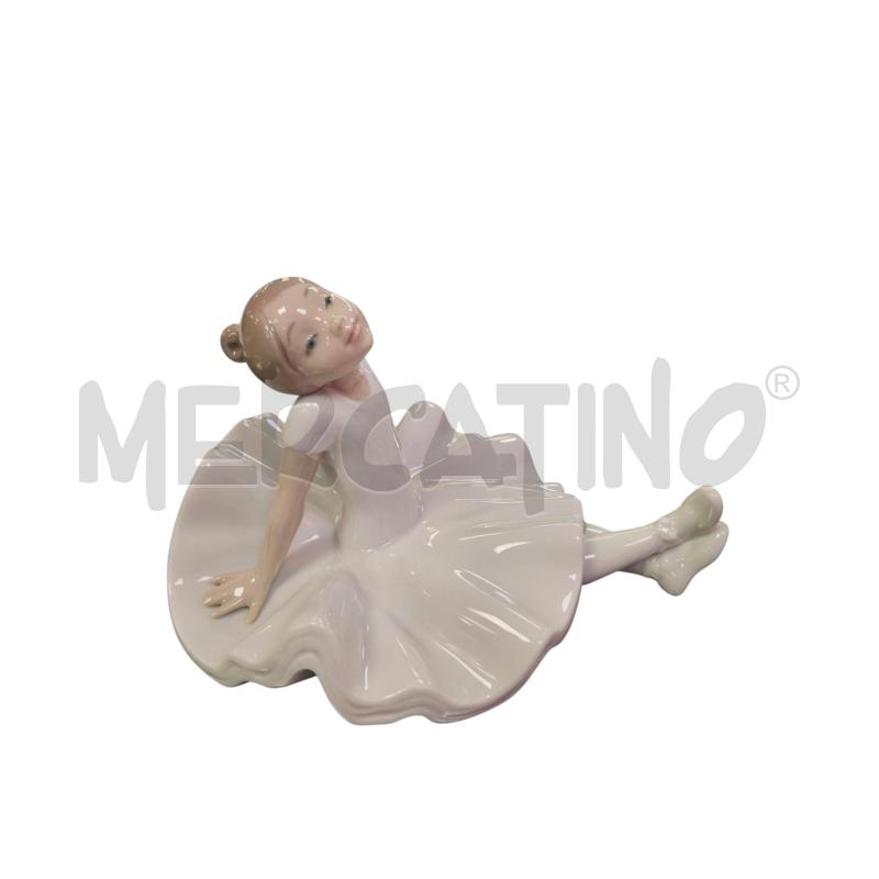 STATUINA NAO BALLERINA SEDUTA | Mercatino dell'Usato Roma appia 3