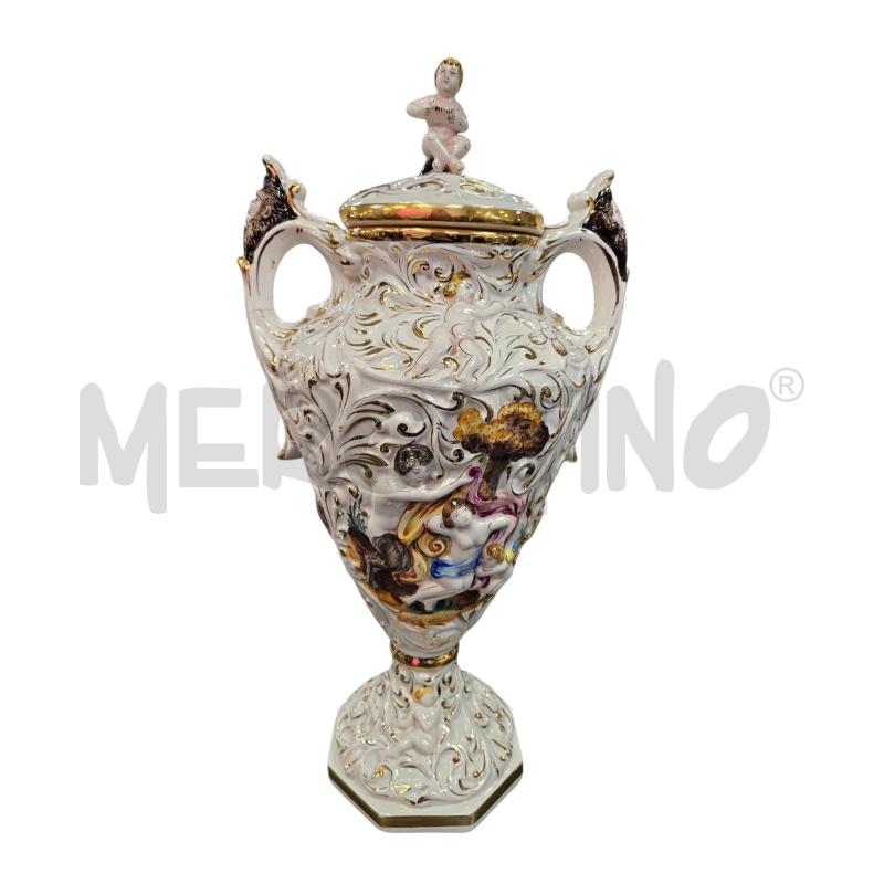 VASO CAPODIMONTE DAME E TAPPO CON SUONATORE | Mercatino dell'Usato Roma appia 1