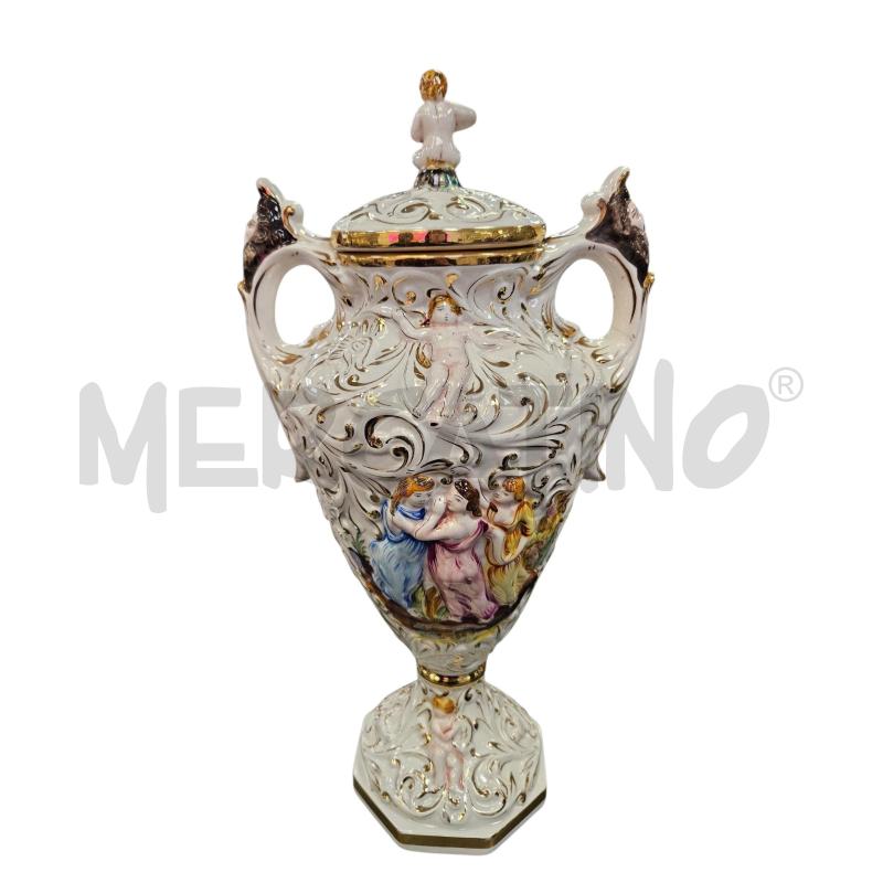VASO CAPODIMONTE DAME E TAPPO CON SUONATORE | Mercatino dell'Usato Roma appia 2