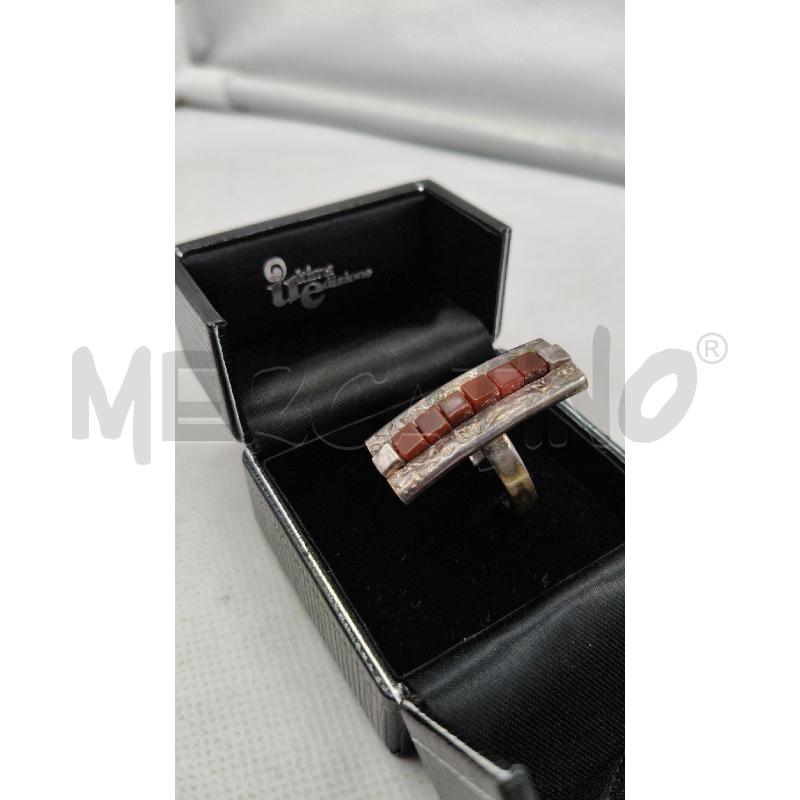 ANELLO D ULTIMA EDIZIONE FUSION RETT PIETRINE MARRONI | Mercatino dell'Usato Roma talenti 2