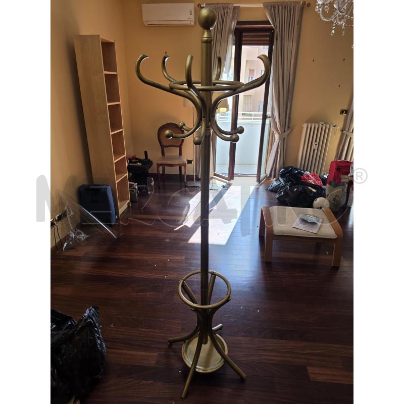 APPENDI ABITI DA TERRA T/THONET | Mercatino dell'Usato Roma talenti 1