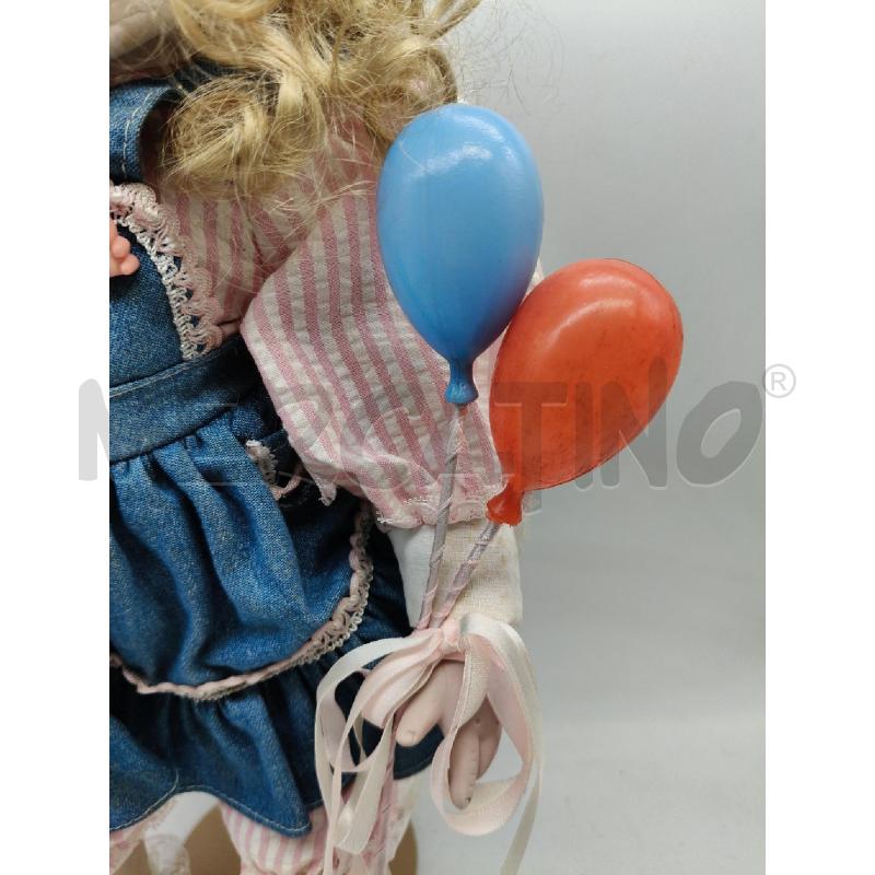 BAMBOLA COCCIO CON BASE E PALLONCINI | Mercatino dell'Usato Roma talenti 2
