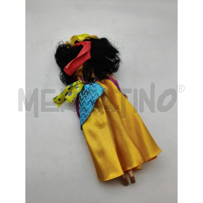 BAMBOLA VESTITO GIALLO CAPELLI NERI | Mercatino dell'Usato Roma talenti 3