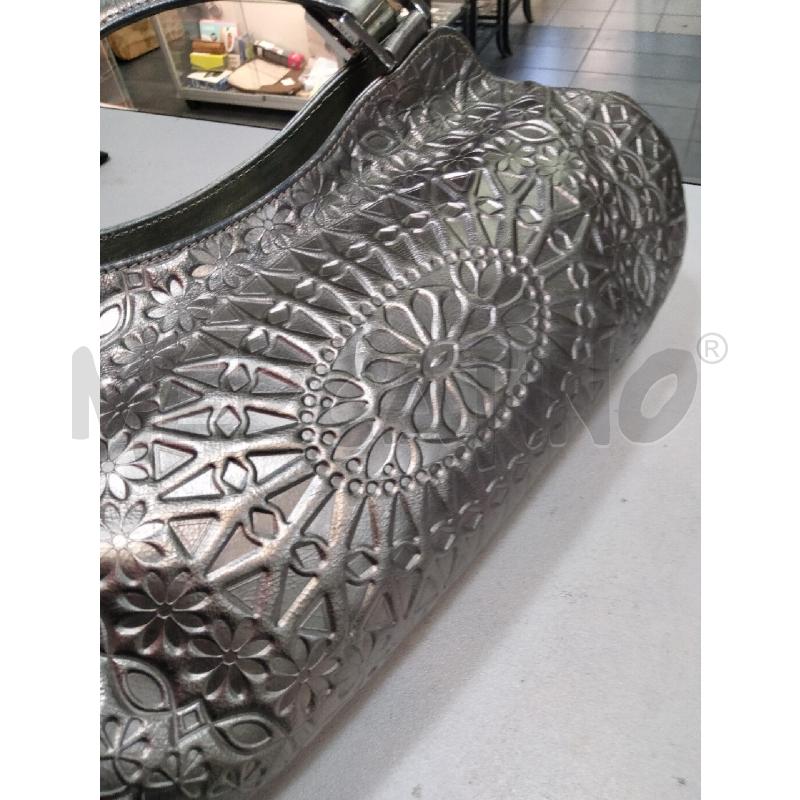 BORSA A MANO BRACCIALINI BRONZO DECO FIORI  | Mercatino dell'Usato Roma talenti 3