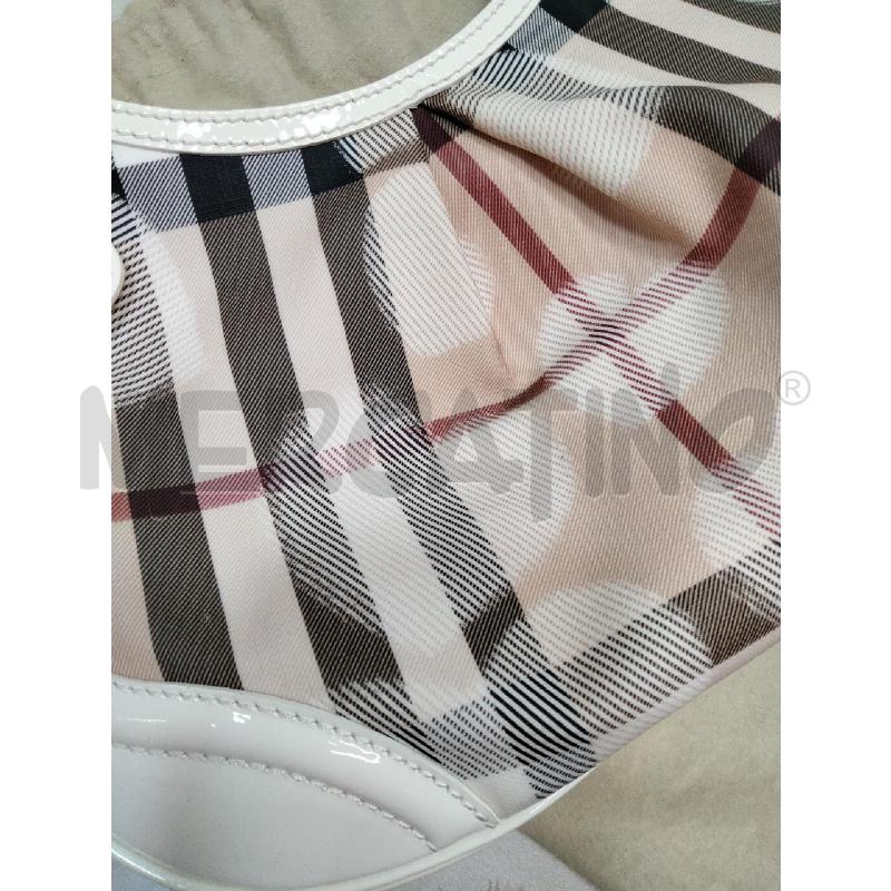 BORSA A SPALLA BURBERRY CHECK CUORI BICHIA PROFILI VERNICE BIANCO  | Mercatino dell'Usato Roma talenti 3