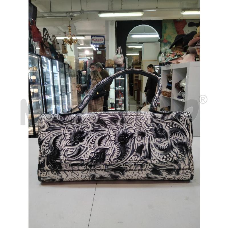 BORSA A SPALLA FENDI PELLE BIANCO NERO DECO RICCIOLI  | Mercatino dell'Usato Roma talenti 1