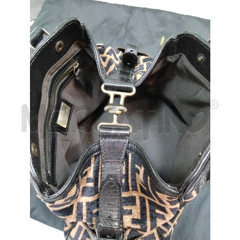 BORSA A SPALLA FENDI VELLUTO BEIGE NERO MONOGRAM  | Mercatino dell'Usato Roma talenti 3