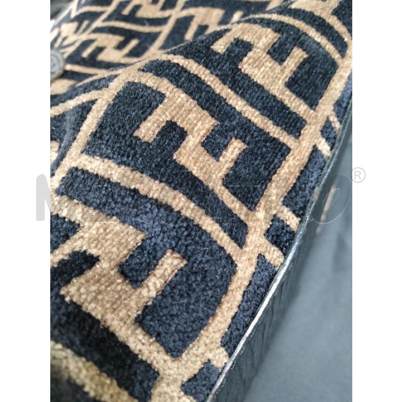 BORSA A SPALLA FENDI VELLUTO BEIGE NERO MONOGRAM  | Mercatino dell'Usato Roma talenti 5