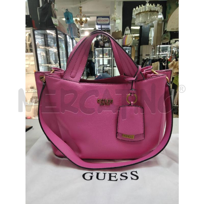 BORSA D GUESS FUCSIA MARTELLATA ANELLI DOR BRU TRACOLLA   | Mercatino dell'Usato Roma talenti 1