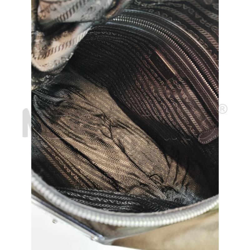 BORSA HOBO PRADA NYLON VERDE  | Mercatino dell'Usato Roma talenti 5