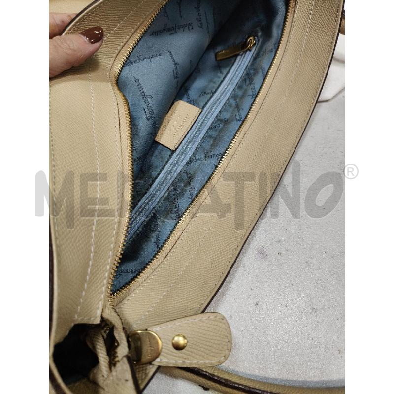 BORSA SALVATORE FERRAGAMO CREMA MAXI LUCCHETTO INTRECCIO | Mercatino dell'Usato Roma talenti 4