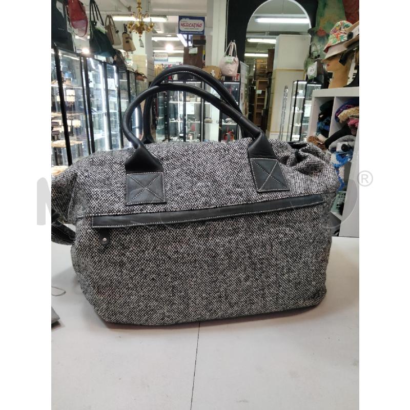 BORSONE CALABRESE BOUCLE BIANCO NERO CON TRACOLLA  | Mercatino dell'Usato Roma talenti 4