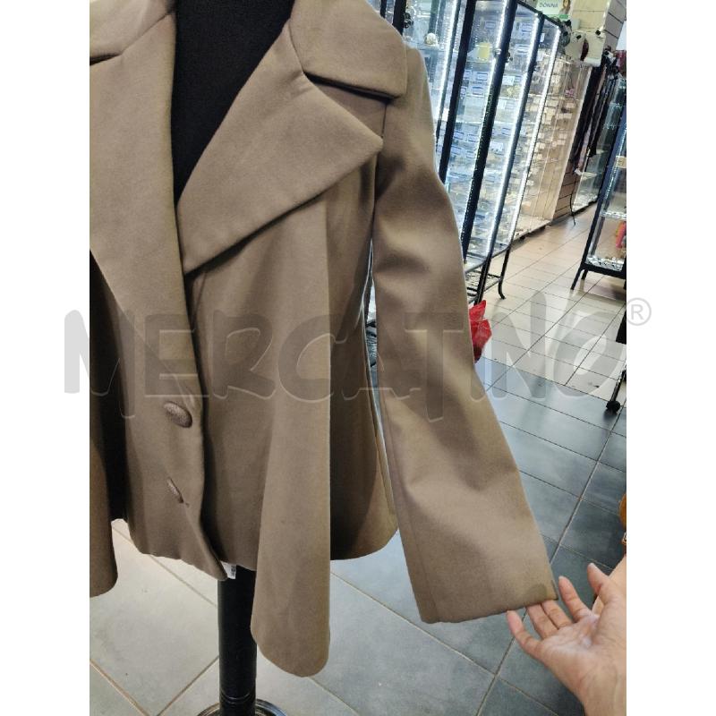 CAPPOTTINO POIS AMPIO CORTO BEI MAXI BOTT | Mercatino dell'Usato Roma talenti 2
