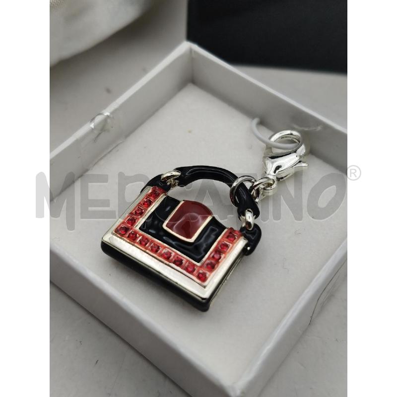 CHARM GUESS BORSETTA SMALTO NE ROSSO  | Mercatino dell'Usato Roma talenti 3