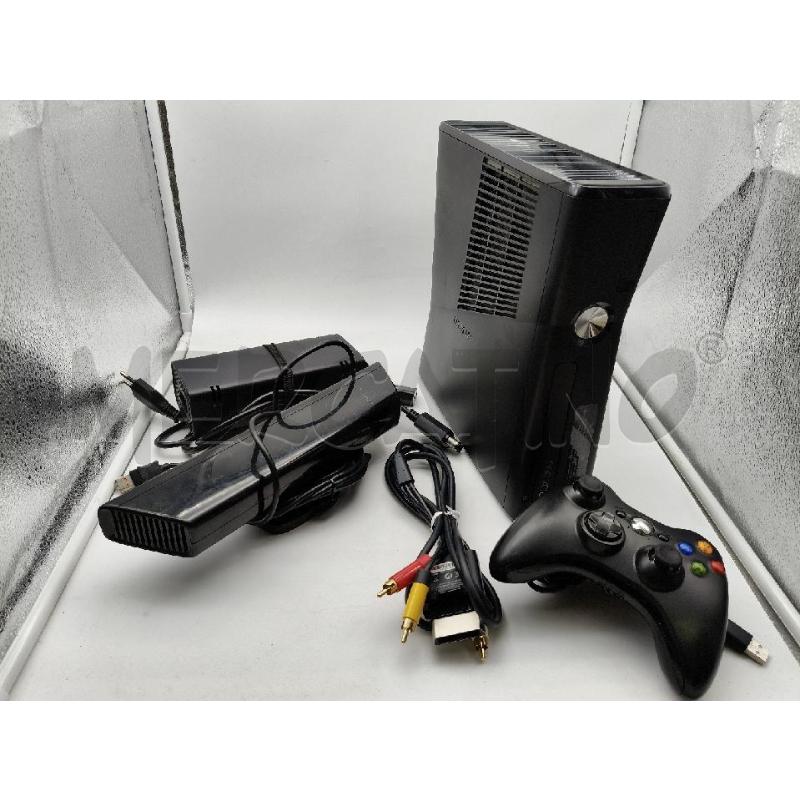 CONSOLLE X BOX 360 CON CONTROLLER E KINECT | Mercatino dell'Usato Roma talenti 1