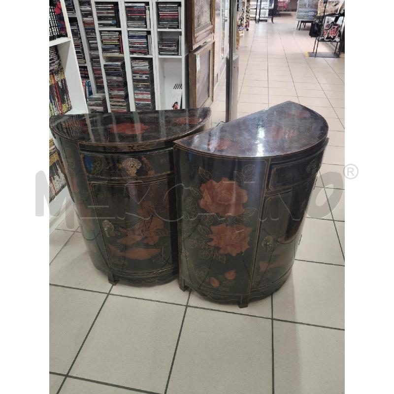 COPPIA COMODINI S/ORIENTALE 1C 1SP | Mercatino dell'Usato Roma talenti 1
