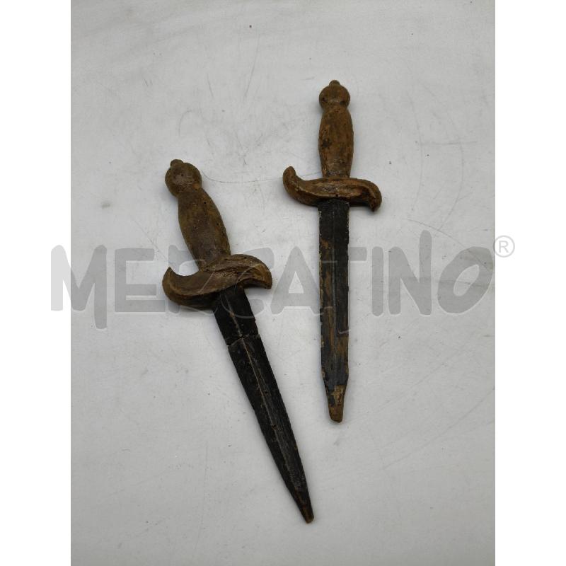 COPPIA PUGNALILEGNO EPOCA DECOR ADDOLORATA | Mercatino dell'Usato Roma talenti 2