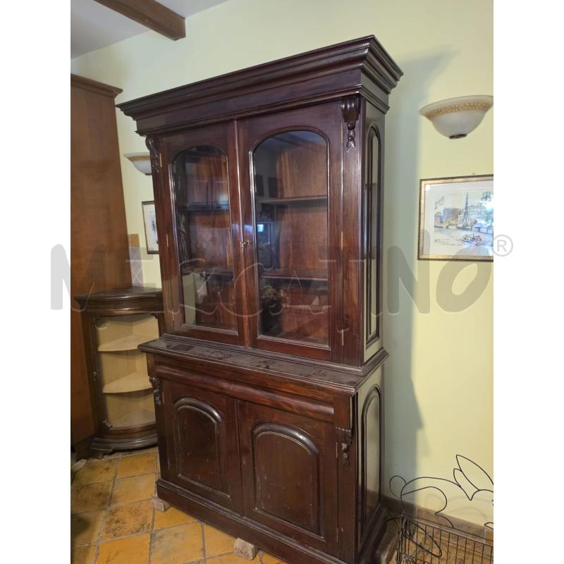 CREDENZA LEGNO SCURA 2SP 2C 2SP VETRO | Mercatino dell'Usato Roma talenti 1