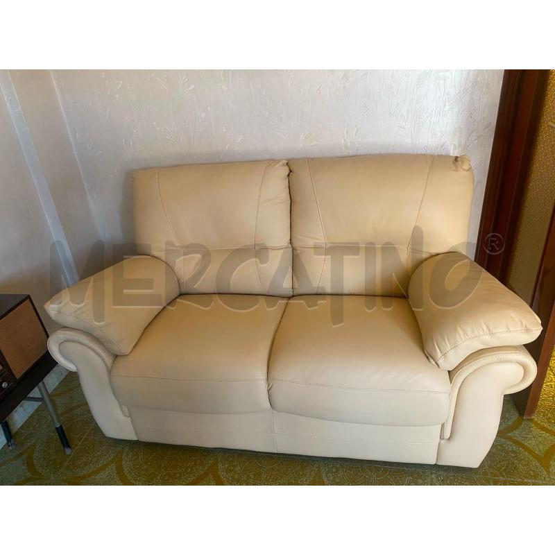 DIVANO 2P PELLE BEIGE | Mercatino dell'Usato Roma talenti 2