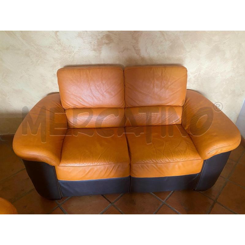 DIVANO 2P PELLE NERO ARANCIONE | Mercatino dell'Usato Roma talenti 1