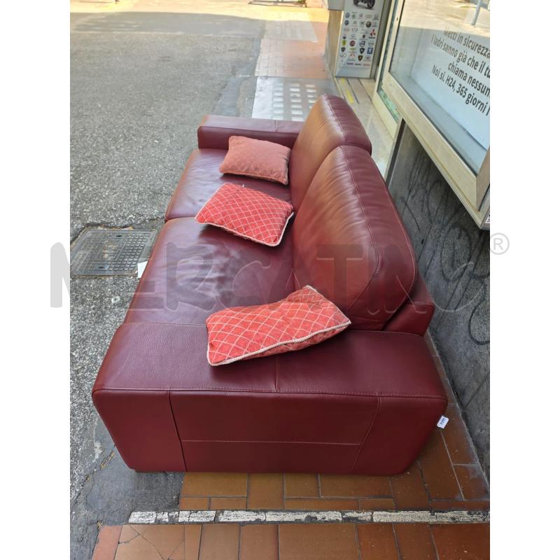 DIVANO 3P PELLE BORDEAU | Mercatino dell'Usato Roma talenti 4