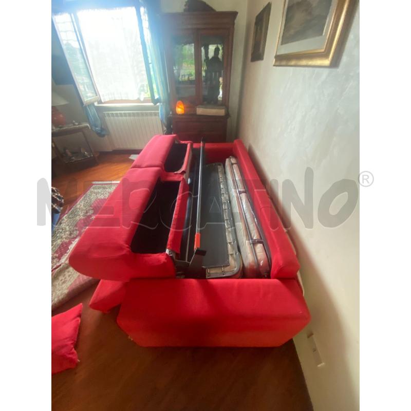 DIVANO LETTO 2P ROSSO | Mercatino dell'Usato Roma talenti 3