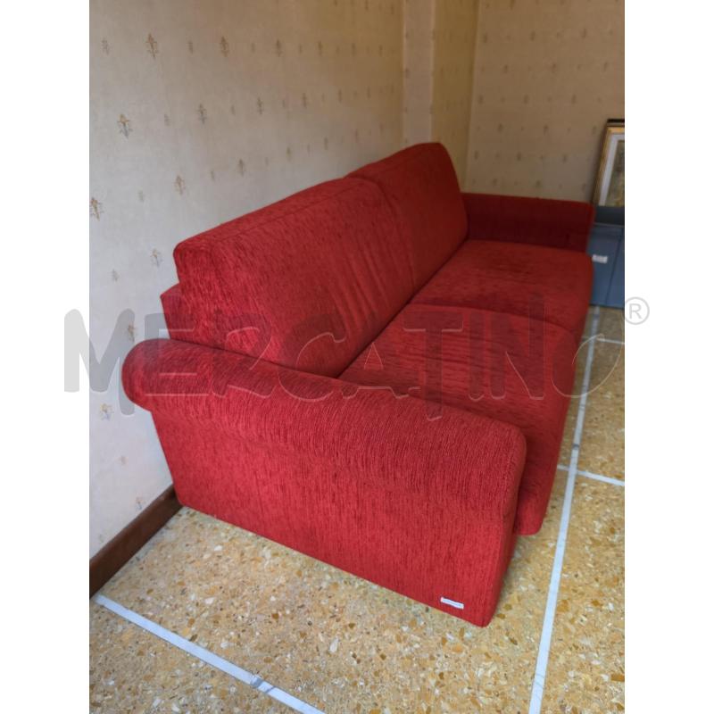 DIVANO ROSSO 2P LETTO | Mercatino dell'Usato Roma talenti 2