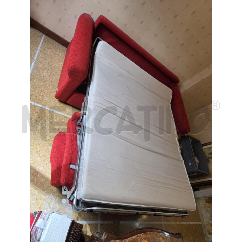 DIVANO ROSSO 2P LETTO | Mercatino dell'Usato Roma talenti 3