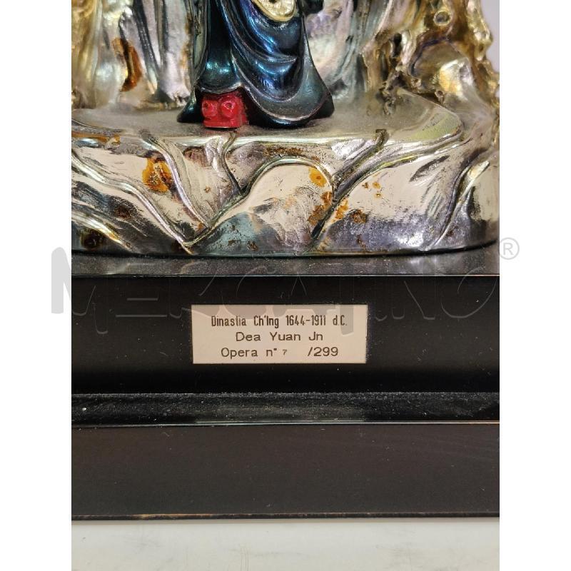 LAMPADA SCULTURA ORIENTALEGGIANTE LAMINA  | Mercatino dell'Usato Roma talenti 2