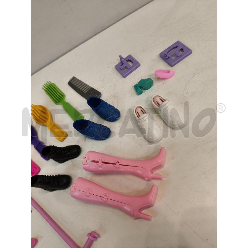 LOTTO SCARPE E ACCESSORI BARBIE  | Mercatino dell'Usato Roma talenti 3