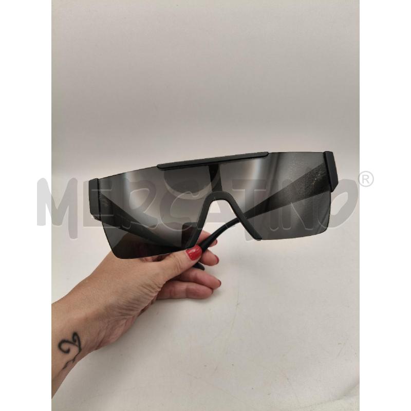 OCCHIALI SOLE BURBERRY MASCHERINA NERA ASTA OPACO | Mercatino dell'Usato Roma talenti 3